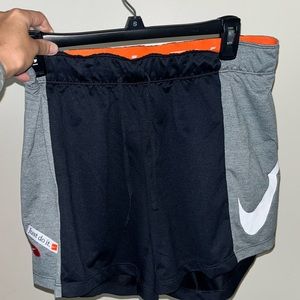 Nike pro basketball shorts size small